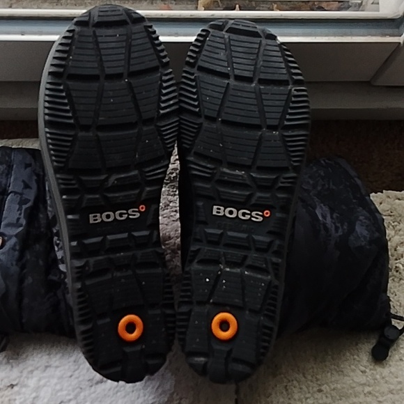 Bogs Black Camouflage 9 Women's Winter Boots NWOT - Picture 7 of 15